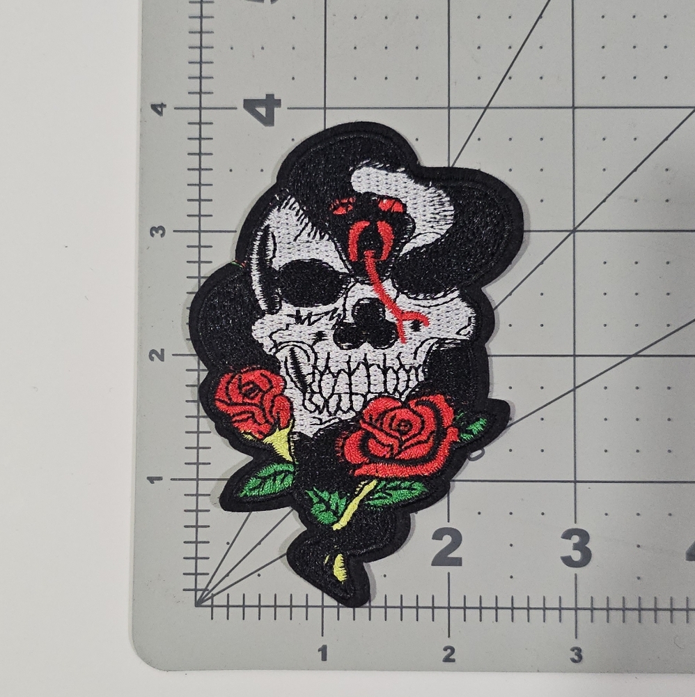 Skull Snake Iron On Patch Embroidered Applique Patches Sew on